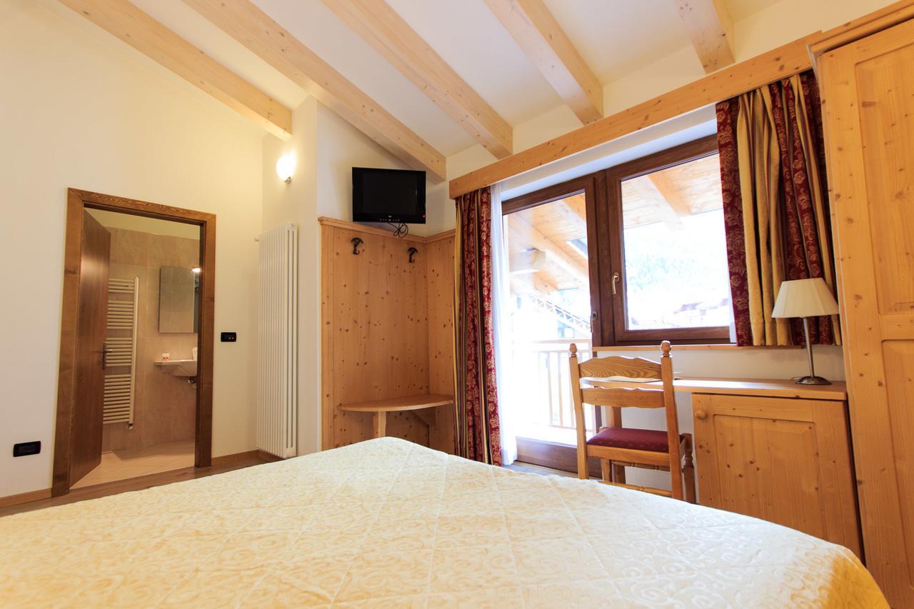 Hotel Majorka Andalo Extérieur photo