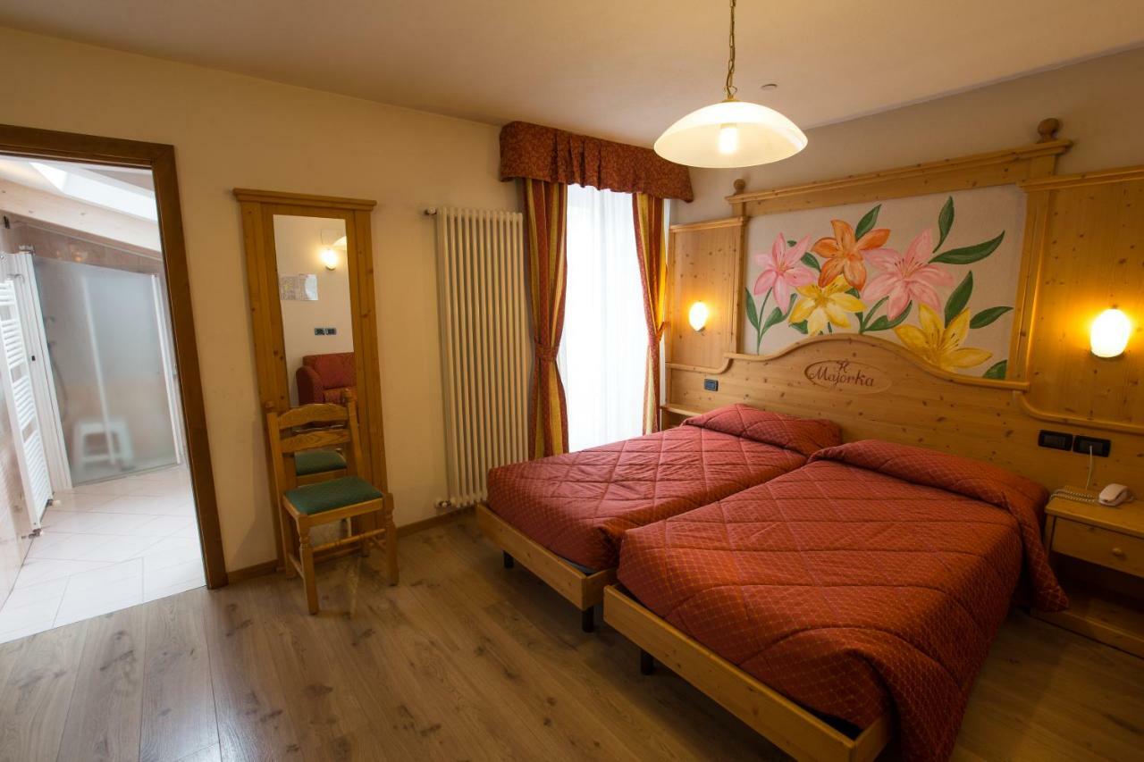 Hotel Majorka Andalo Extérieur photo